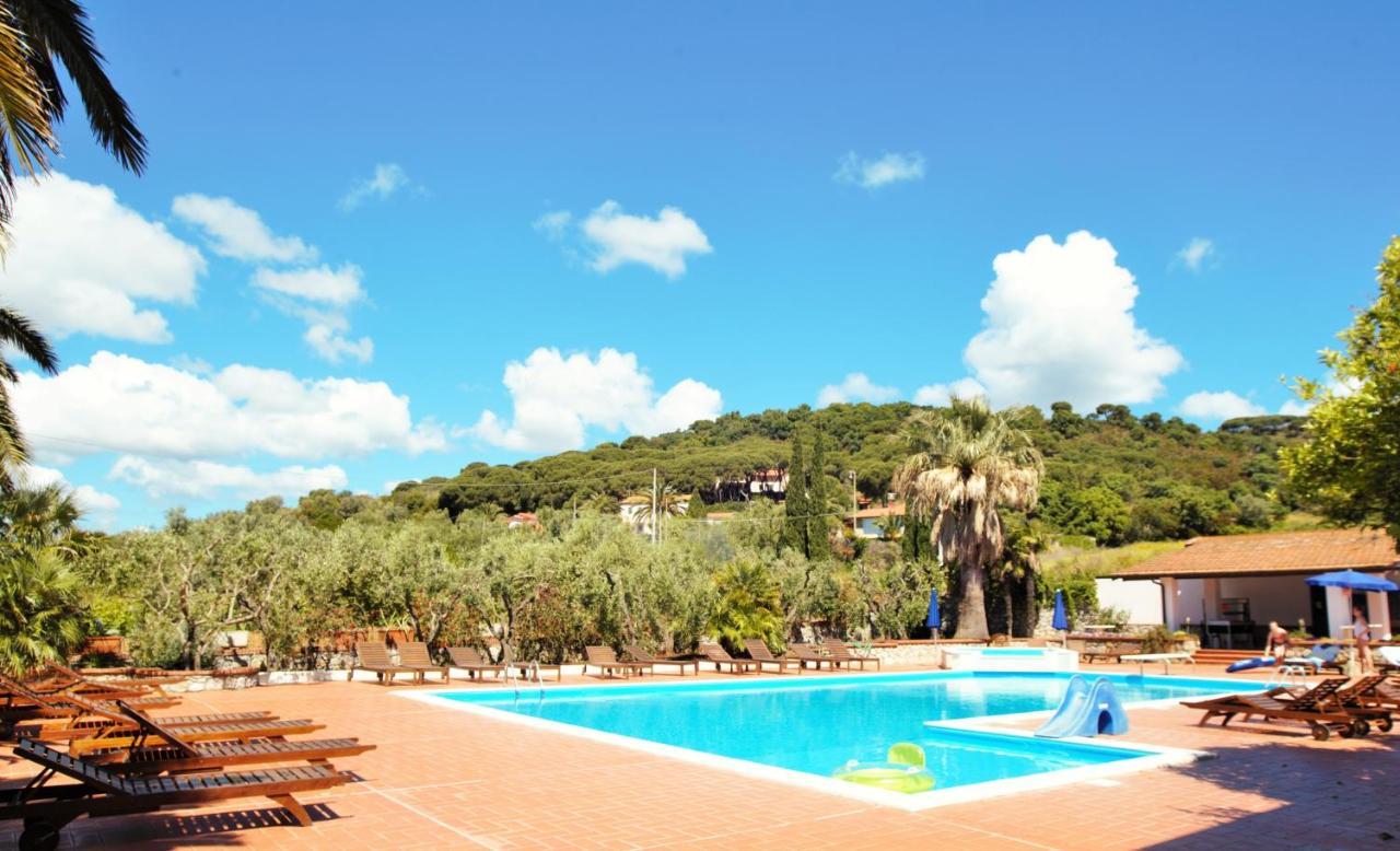 Azienda Agricola Sapereta Porto Azzurro Exterior photo